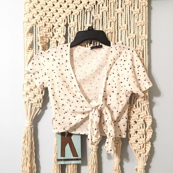 Brandy Melville Other - Brandy Melville Wrap Top